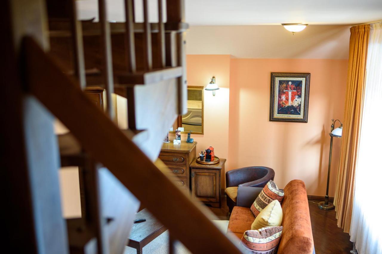 Boutique Hotel Casa Emil 포이아나브라소프 외부 사진